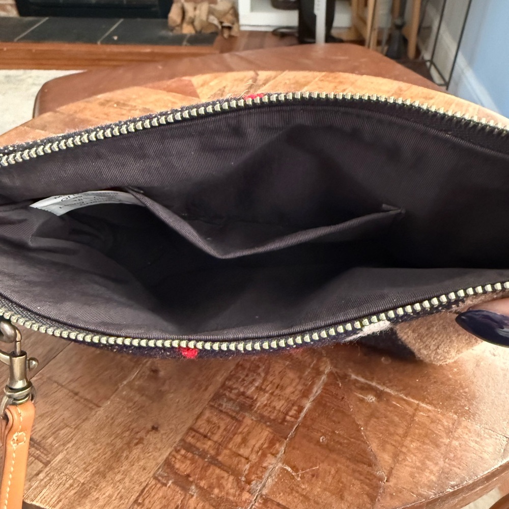 Pendleton Aztec Design Wool Crossbody Bag - Picture 8 of 10
